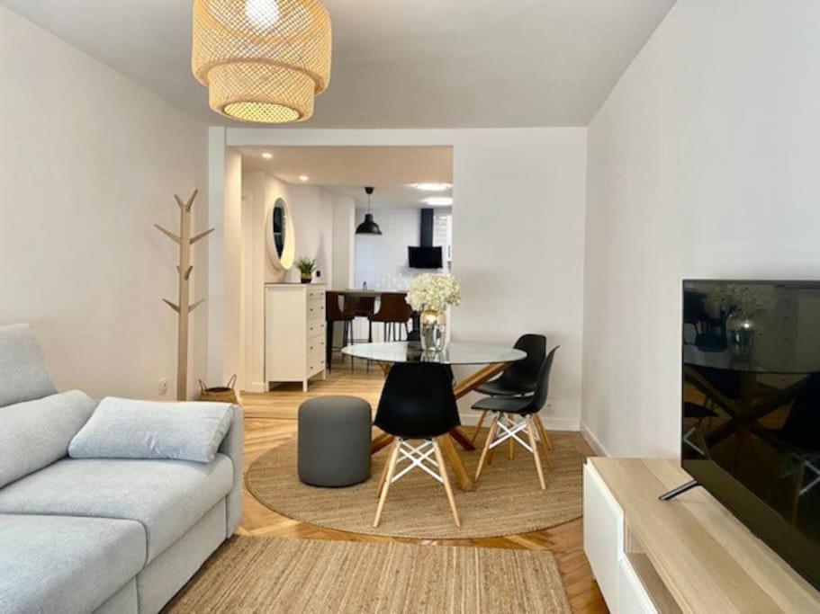 Centro Gijon Cabrales 31アパートメント エクステリア 写真