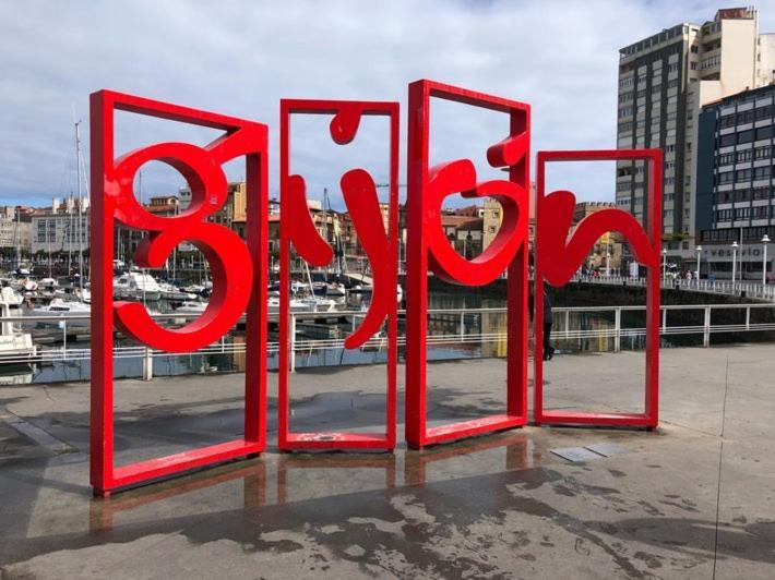 Centro Gijon Cabrales 31アパートメント エクステリア 写真